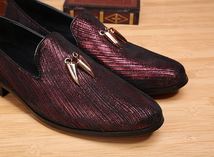 

Autumn and Winter England Patent Leather Glossy Lazy Youth Leather Breathable Tide Mens Formal Shoes Genuine Leather