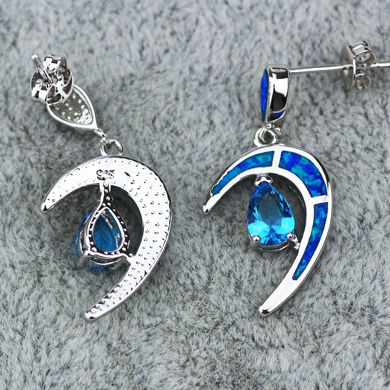 Великолепные серьги-подвески в форме Луны с голубым кристаллом и опалом