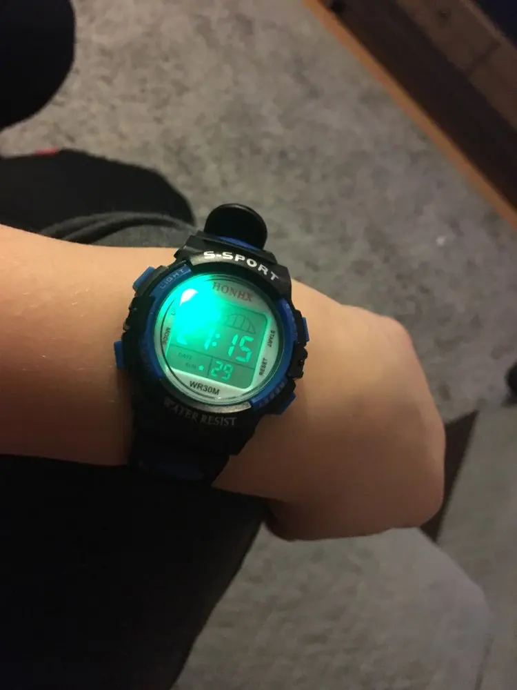 Relojes HOMBRE 2018 Водонепроницаемый для мальчиков цифровой светодиодный спортивные
