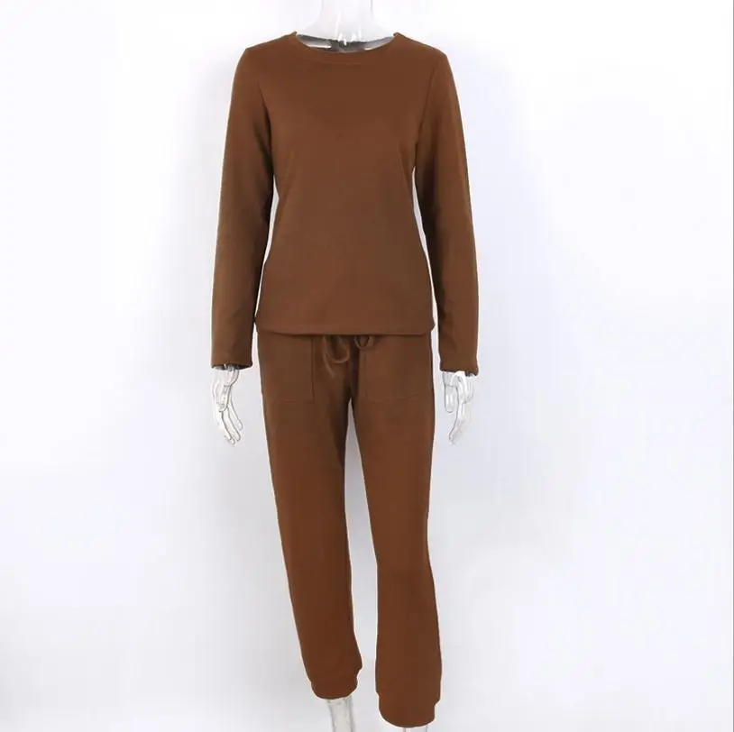 Комплект из двух предметов: хлопковый топ и брюки с поясом на резинке |