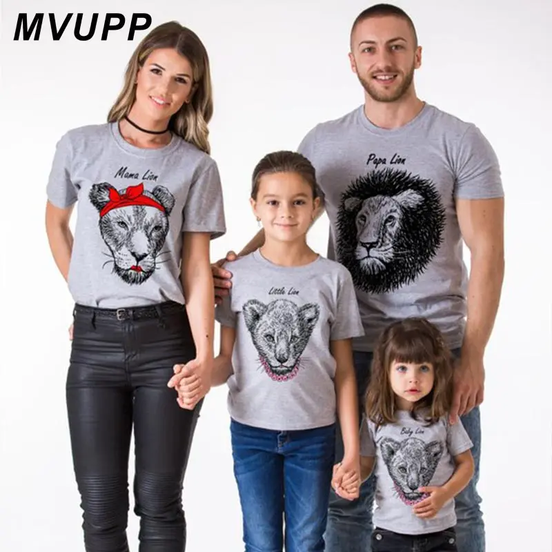 

Papa Mama little Lion funny family look t shirt for mommy and me matching outfits mother daughter clothes father son summer 2019