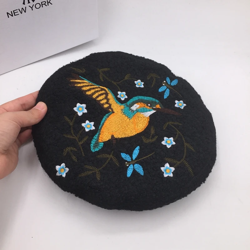 Новые зимние хан издание Вышивка Ткань чтобы сохранить теплая шапка женская