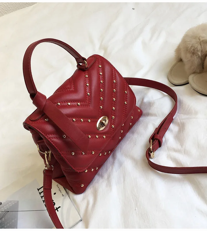 Хорошее качество Diamond Stripe шипованных Мода Pu кожаные женские Доктор Сумка Crossbody сумка на ремне Женский Bolsa