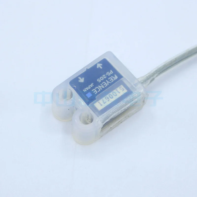 

Free shipping high quality KEYENCE Keyence PS-205 photoelectric sensor switch Original spot