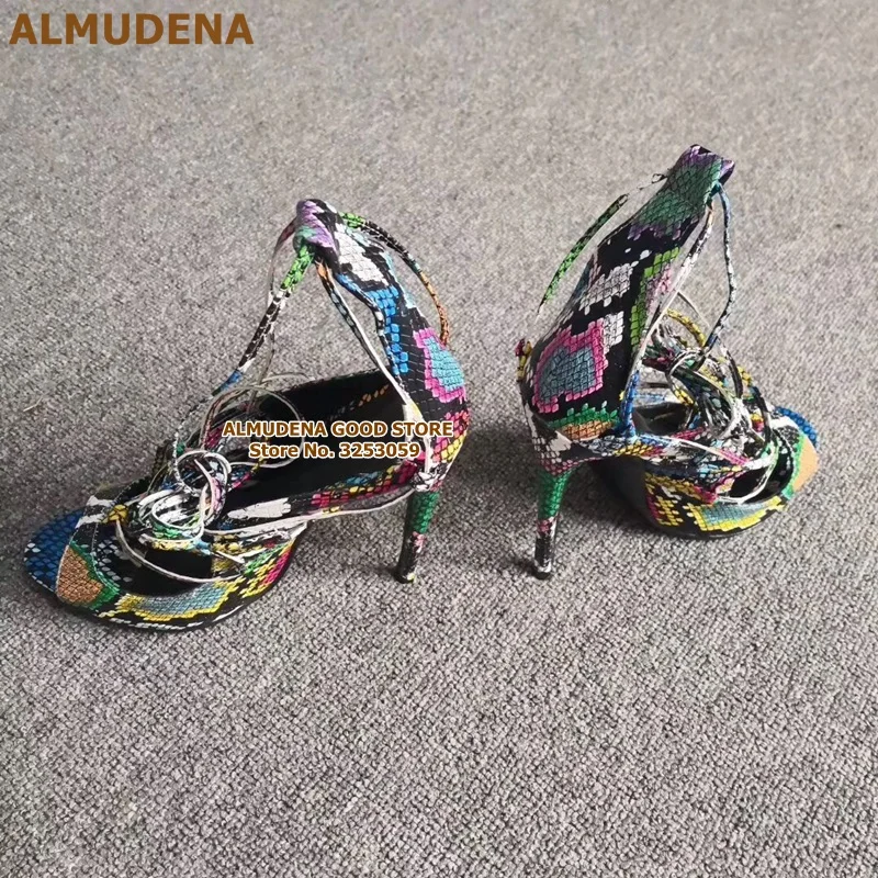 ALMUDENA/фабричные босоножки на высоком тонком каблуке под змеиную кожу с