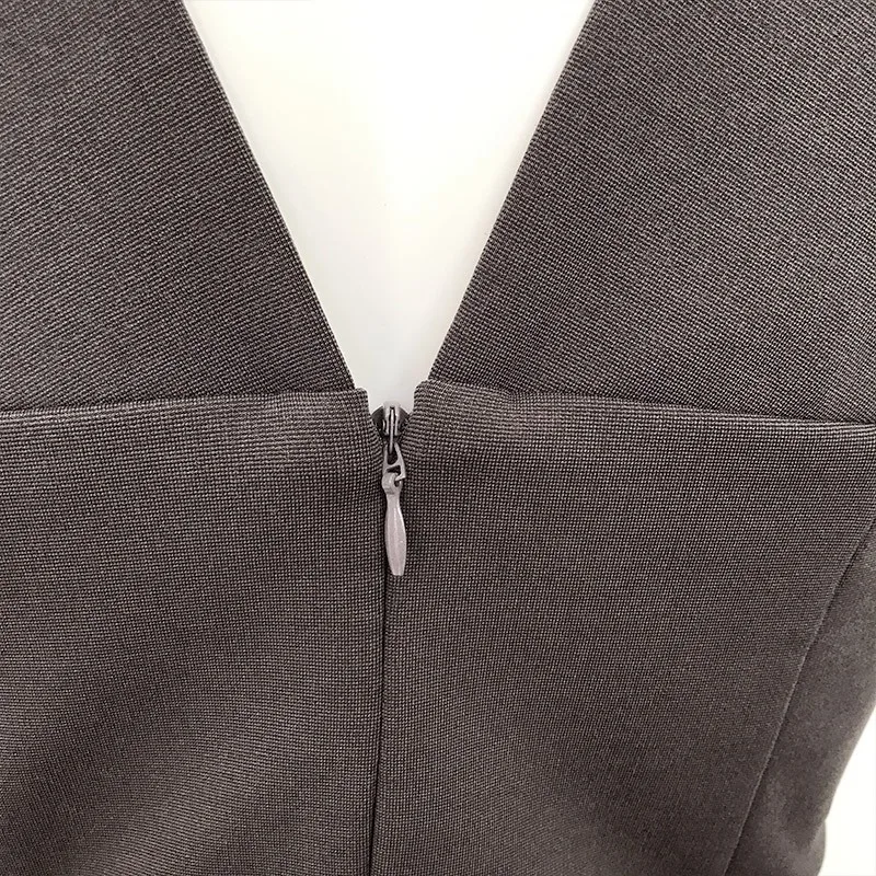 Женский комбинезон с глубоким v образным вырезом элегантный белый клубный в