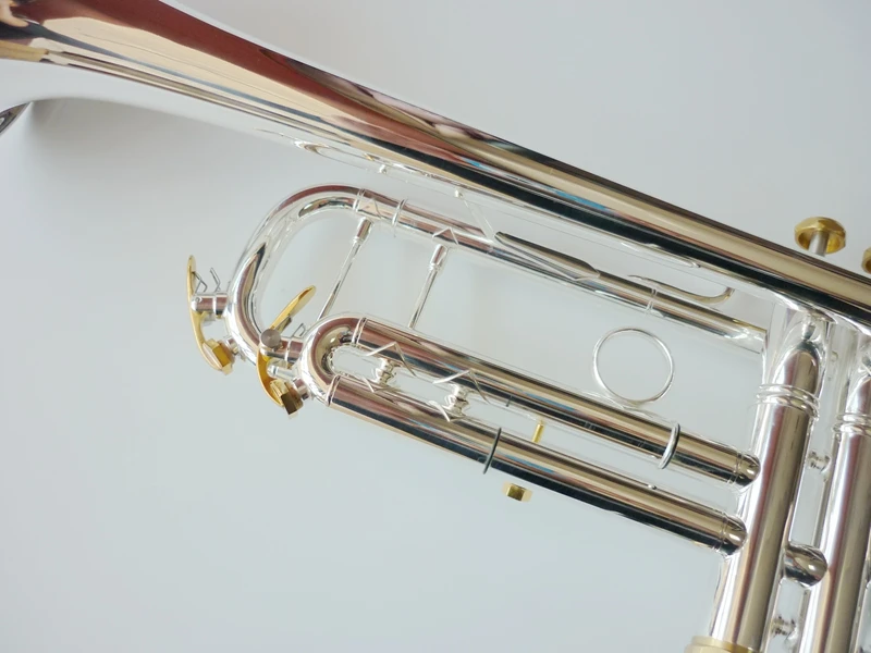 BULUKE Trumpet without drawing silver covered surface golden key high quality drop B trumpet with leather case | Спорт и развлечения