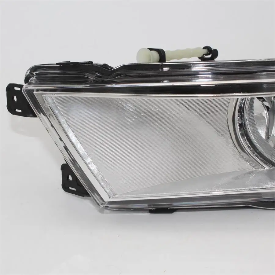 Передняя галогенная противотуманная фара для Skoda Octavia A7 Sedan Combi 2013 2014 2015 2016 2017 с