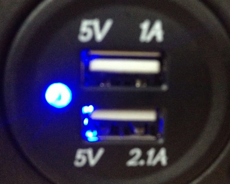 1 комплект синий двойной светодиодный автомобильный прикуриватель 12 В USB 1A