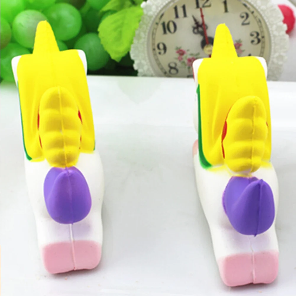 

Vitoki 13.5cm Simulation Flying Pony Horse Squishy Phone Strap Slow Rising Squeeze Doll Fun Jokes Props Pranks Toys
