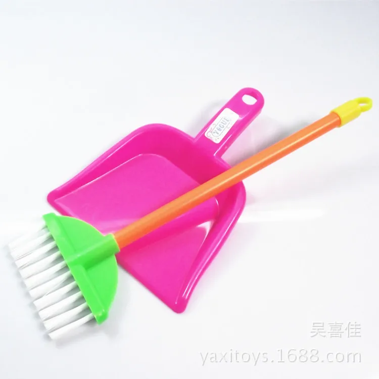 Набор инструментов для чистки из шести предметов детский игровой домик мини