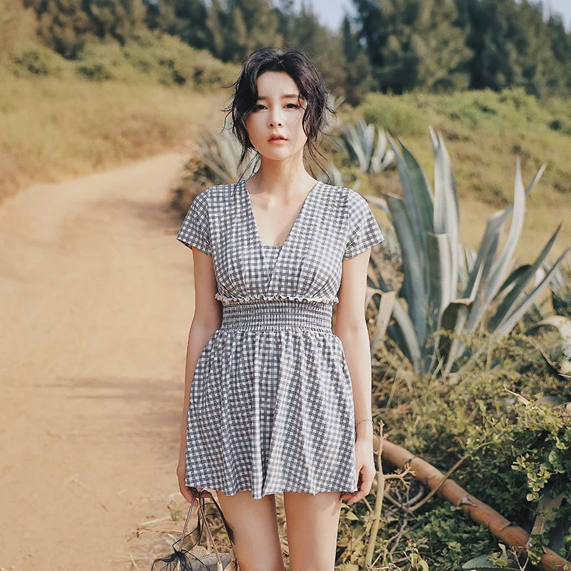 2019 New Sexy Plaid One Piece Swimsuit Deep V style Swimwear Women Dress Beachwear Bathing Suits Skirt | Спорт и развлечения