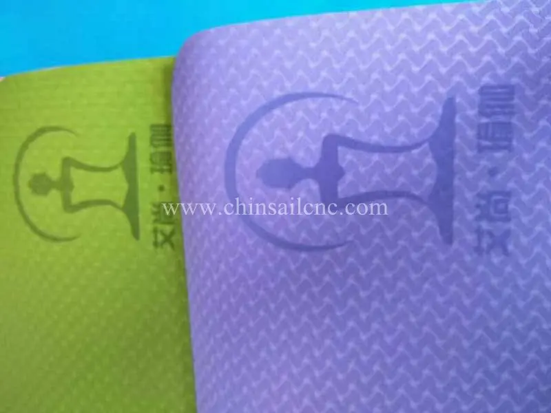 Отличные особенности! Станок для лазерной резки текстильной 1610 гравировки |