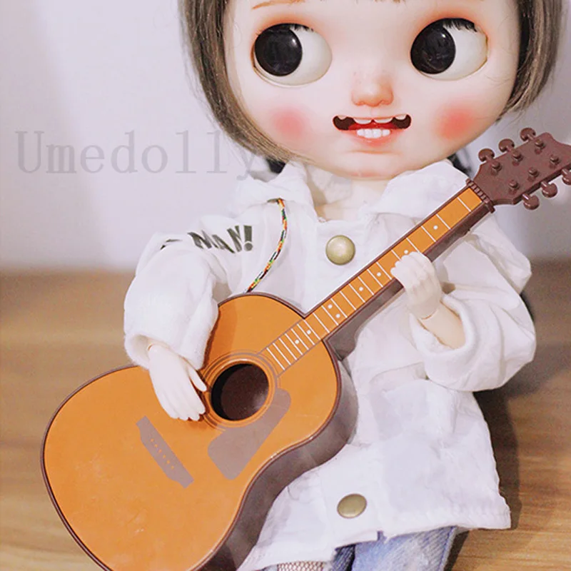 1 шт. мини гитара с ремешком 1/4 1/6 BJD, Blyth кукла игрушки реквизит для фото Музыкальный Инструмент Аксессуары