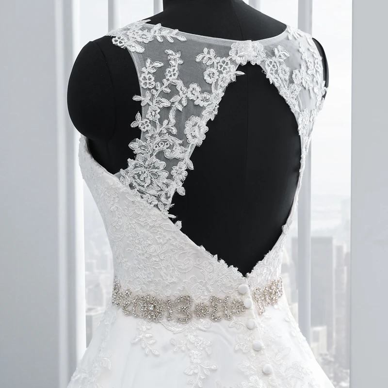 Женское свадебное платье со шлейфом кружевное с открытой спиной и аппликацией 2021