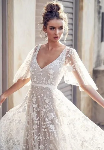 Женское кружевное платье с V-образным вырезом белое длинное вечернее вышивкой и