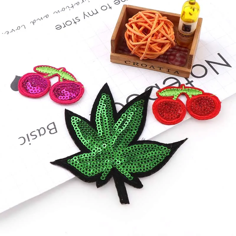 1 шт. блестки с надписью LOVE PARIS Cheery|Заплатки| |