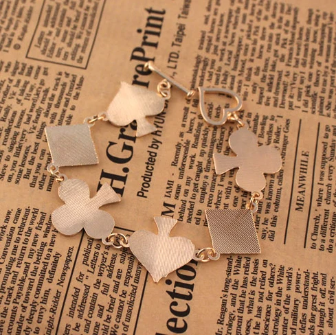 Мода Изысканный Глазури Современный Покер Карты Сердца Лопата Слива Площадь