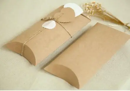 

50pcs Kraft paper packing gift candy box,Wedding favour Kraft Paper Pillow Box,kraft pillow gift packaging boxes