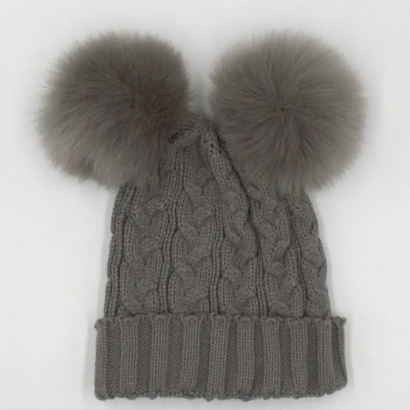 Детская зимняя шапка с помпоном из искусственного лисьего меха вязаная двумя
