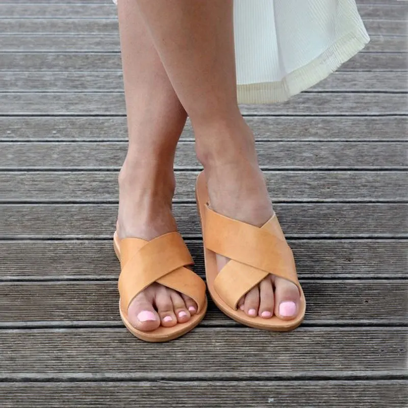 Женские шлепанцы в стиле ретро черные желтые на плоской подошве дизайнерская