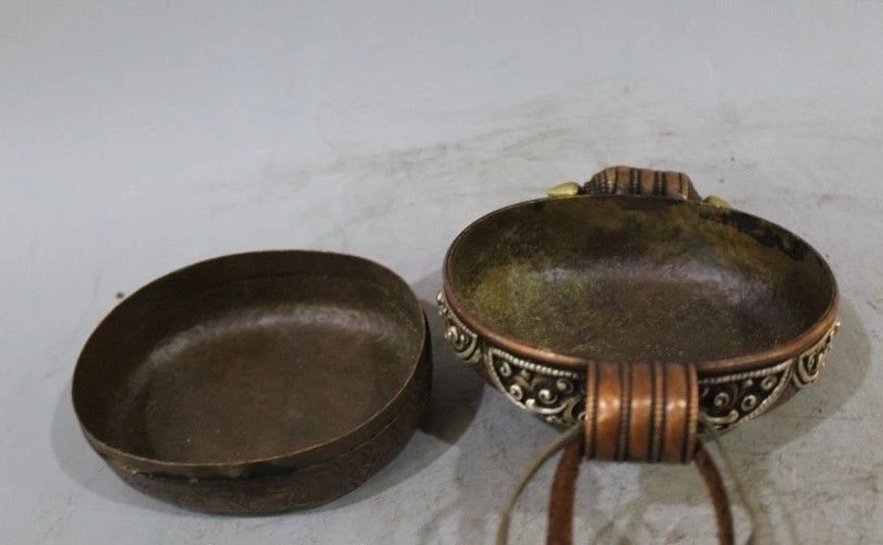 Старый тибетский буддистский храм Серебряная бронзовая инкрустация драгоценный