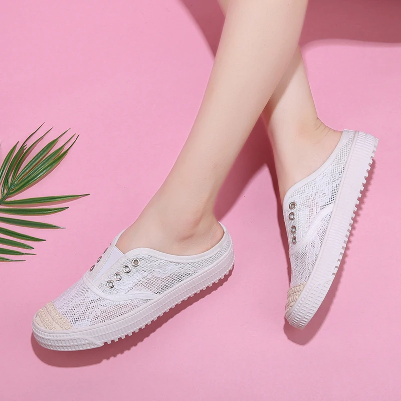 Маленькие белые туфли женские тапочки женская обувь на мягкой подошве для