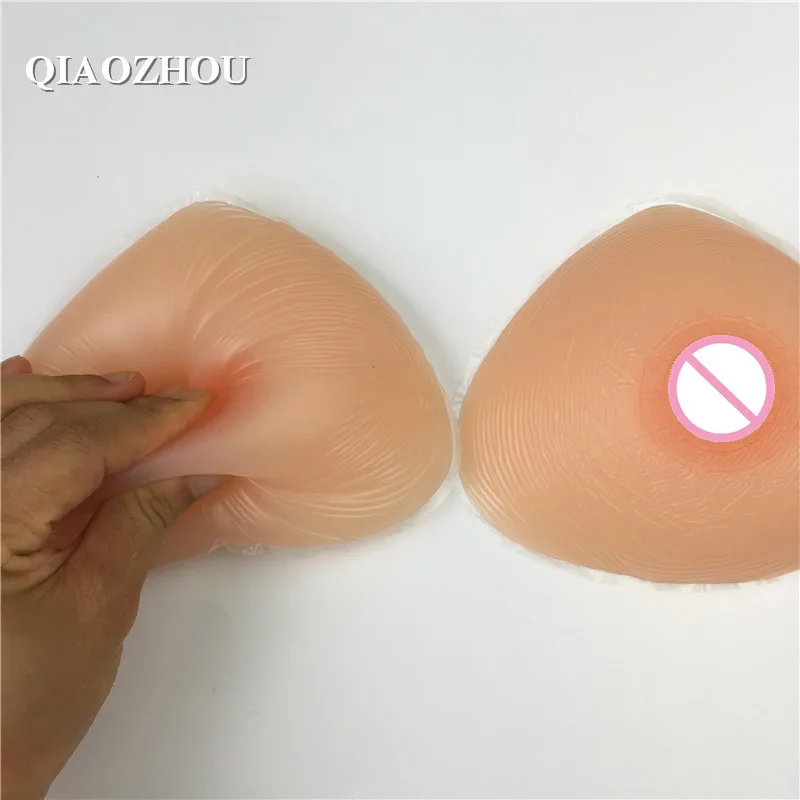 

1400 г фотомагнитная силиконовая форма груди треугольной формы, вогнутая 85E