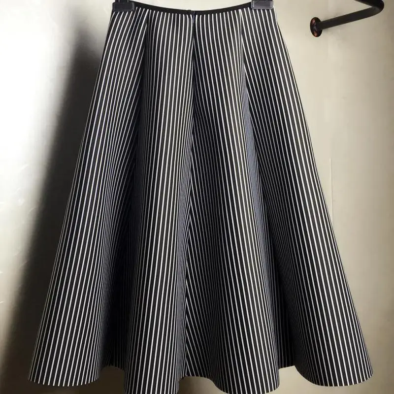 2019 Midi skirt black and white vertical striped Tutu A Cotton women's spring | Женская одежда