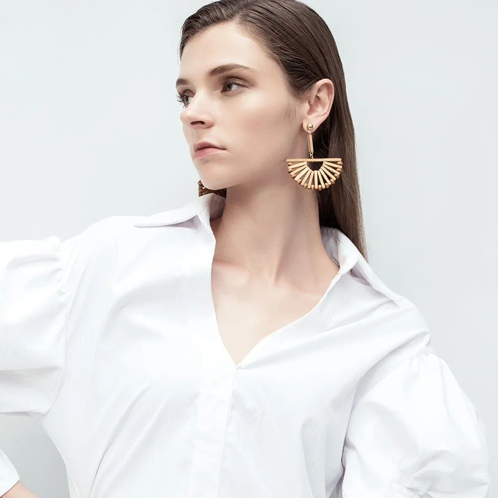 Dvacaman INS Fashion Statement Earrings Women Boho Rattan Knit Drop Earrings Wooden Dangle Earrings Wedding Jewelry Wholesale