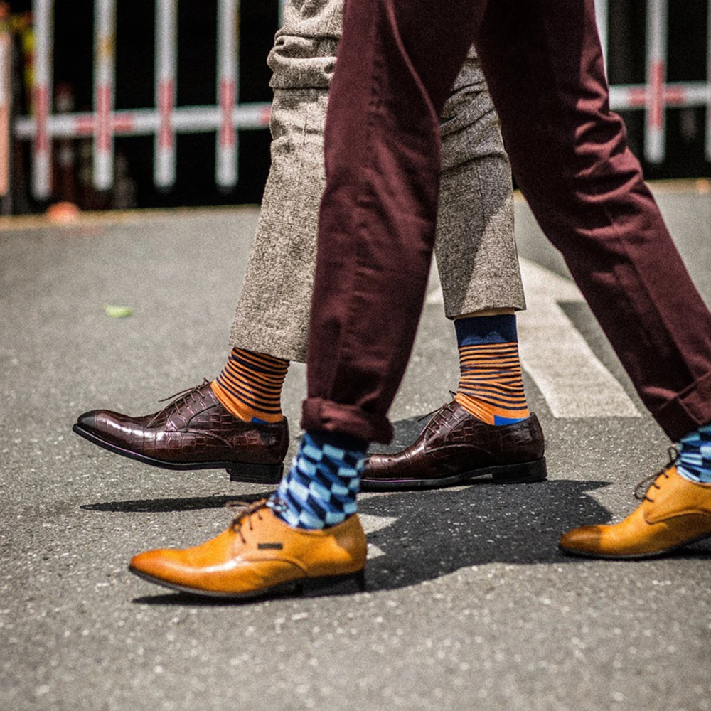 Осенние и зимние мужские хлопковые Модные Повседневные носки, высококачественные брендовые цветные носки большого размера, персональные Длинные Носки с рисунком