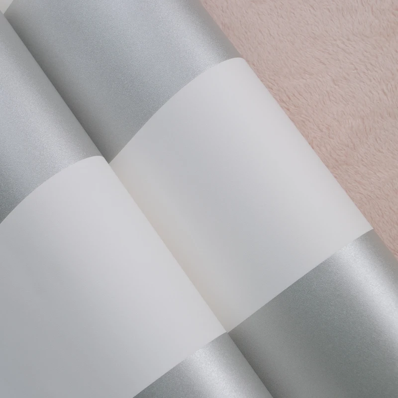 Металлические серебристые и белые смелые полосатые обои современные роскошные