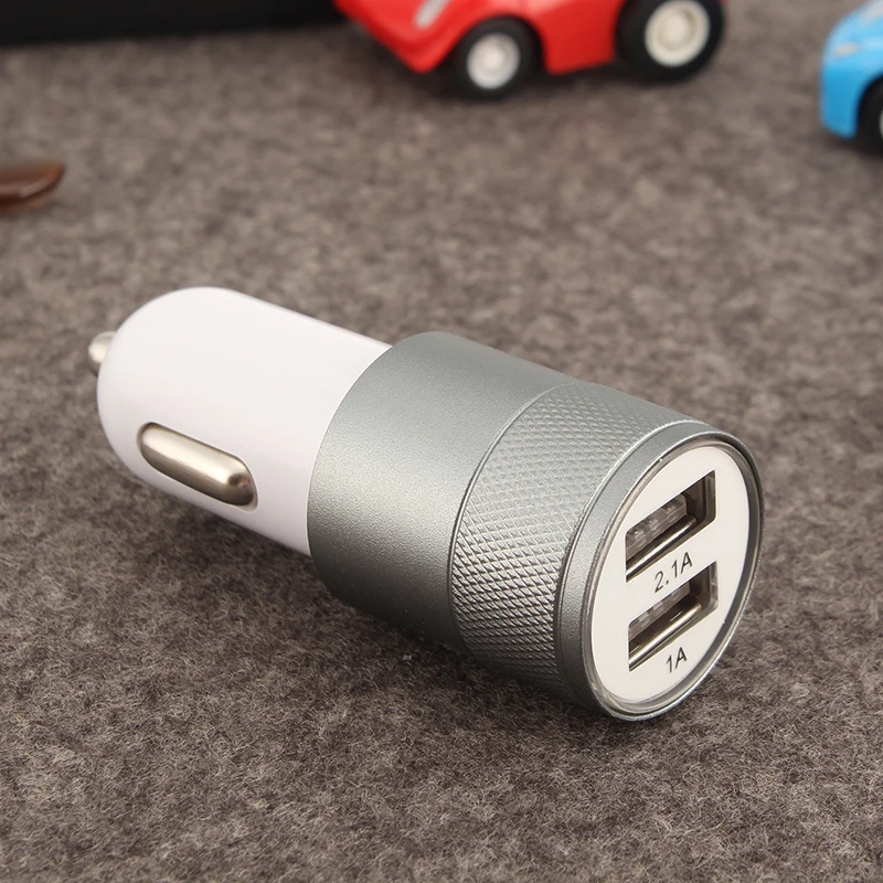 Универсальное автомобильное зарядное устройство USB металлическое плоское