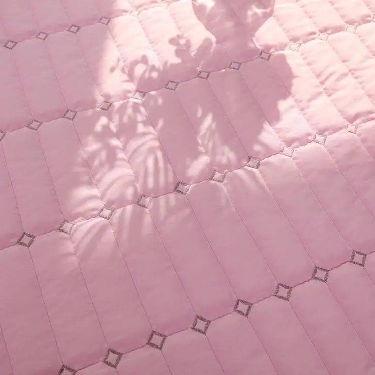 Однотонное мягкое удобное стеганое одеяло с макаронами моющиеся стеганые