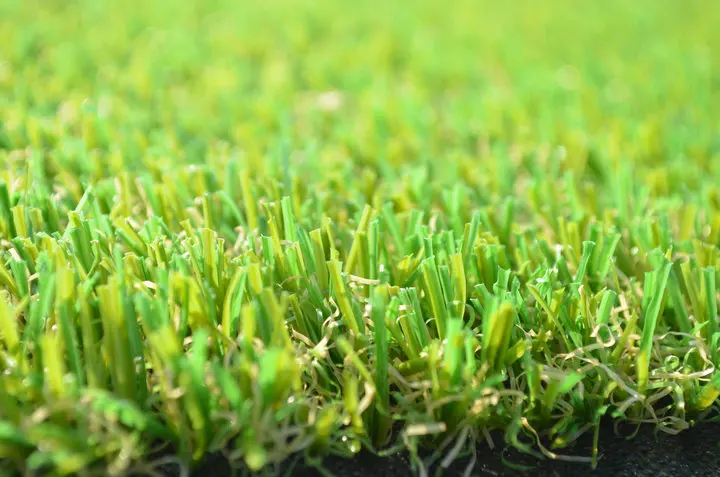 Китайский синтетический газон для балкона 25 мм | Спорт и развлечения