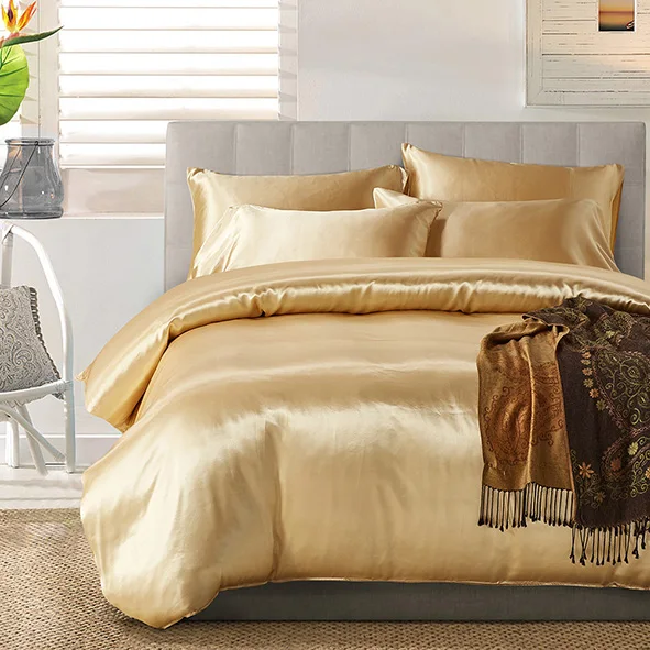 Однотонное шелковое стеганое одеяло, комплект из трех предметов, Европейская и американская двуспальная кровать, очень большие постельные принадлежности, простая атмосфера - Цвет: Camel