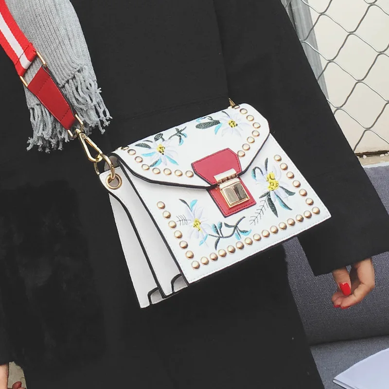 2017 Дизайнер Женщины Сумка Вышивка PU Кожа Crossbody Посланник Национальная|designer