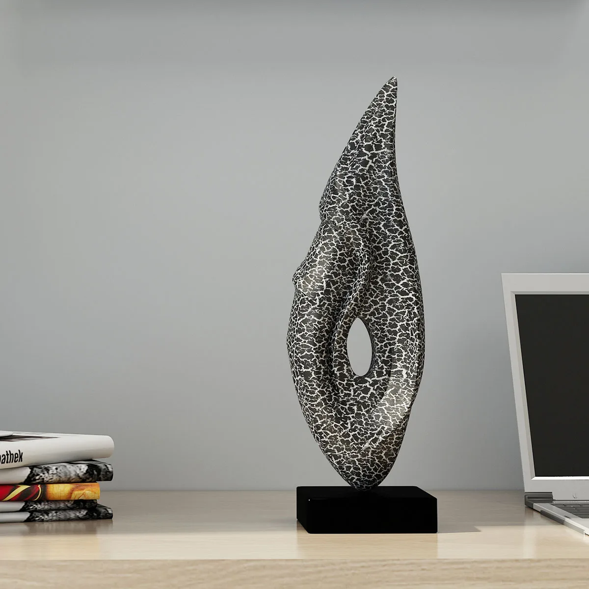 

Tooarts Beak Shape Figurine Trendy Abstract Sculpture Resin Statues Cracks Patterns Negative Space Sculpture Home Accessories