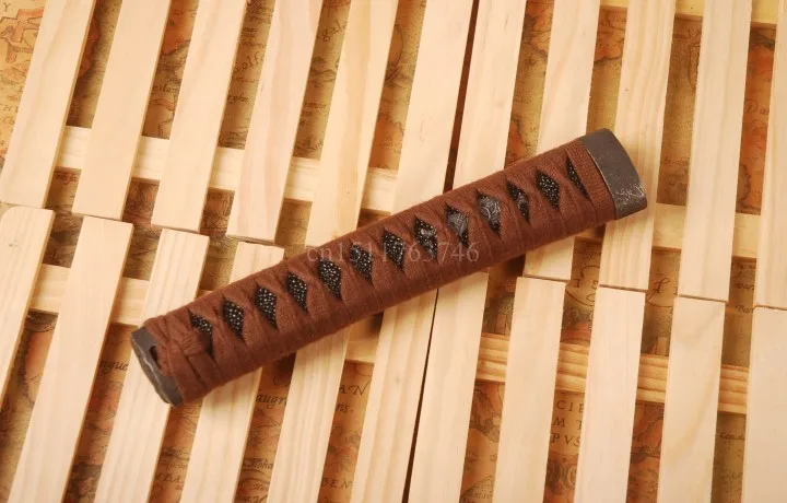 Нежная и классическая ручка Tsuka для японского меча Wakizashi коричневый шелк Ito& ИМИТИРОВАННАЯ черная Rayskin& сплав Fuchi Кашира