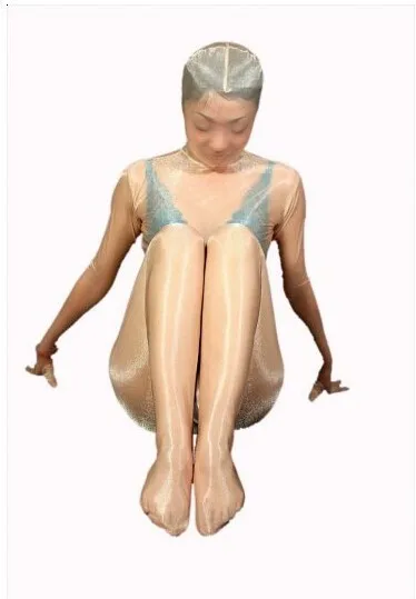 

Costumes & Accessories