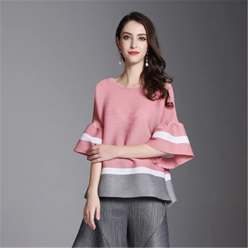 Women's Miyak pleated trumpet sleeves shirt round neck short-sleeved sunscreen shirt+ pleated wide leg casual versatile shorts - Цвет: B