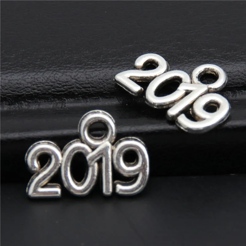 50 шт Серебряный цвет буквы амулеты 2019 цифровой кулон Новогоднее ювелирное