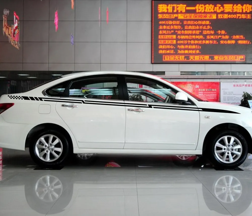 Автомобильная переводная наклейка гоночный полосатые флаги 138 ''для Sylphy