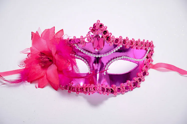 Яркая белая серебристая золотистая красная розовая черная пластиковая маска