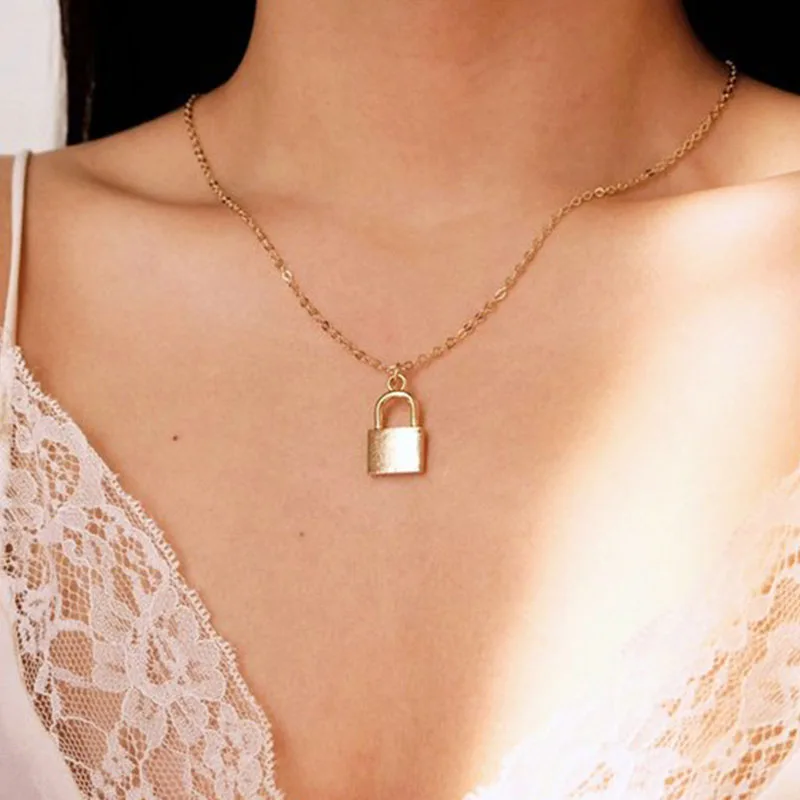 

Simple Elegant Lock Shaped Geometric Pendant Necklaces for Women Vintage Heart Round Flower Charms Necklaces Jewelry Gift YN355