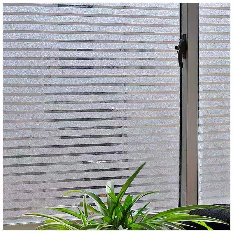 Самоклеящаяся оконная 3D пленка в полоску матовая ПВХ статическая клеящаяся