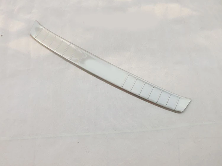 

Rearguards Stainless steel Rear bumper protector scuff plates For Toyota COROLLA 2014 auto accessories 1pcs