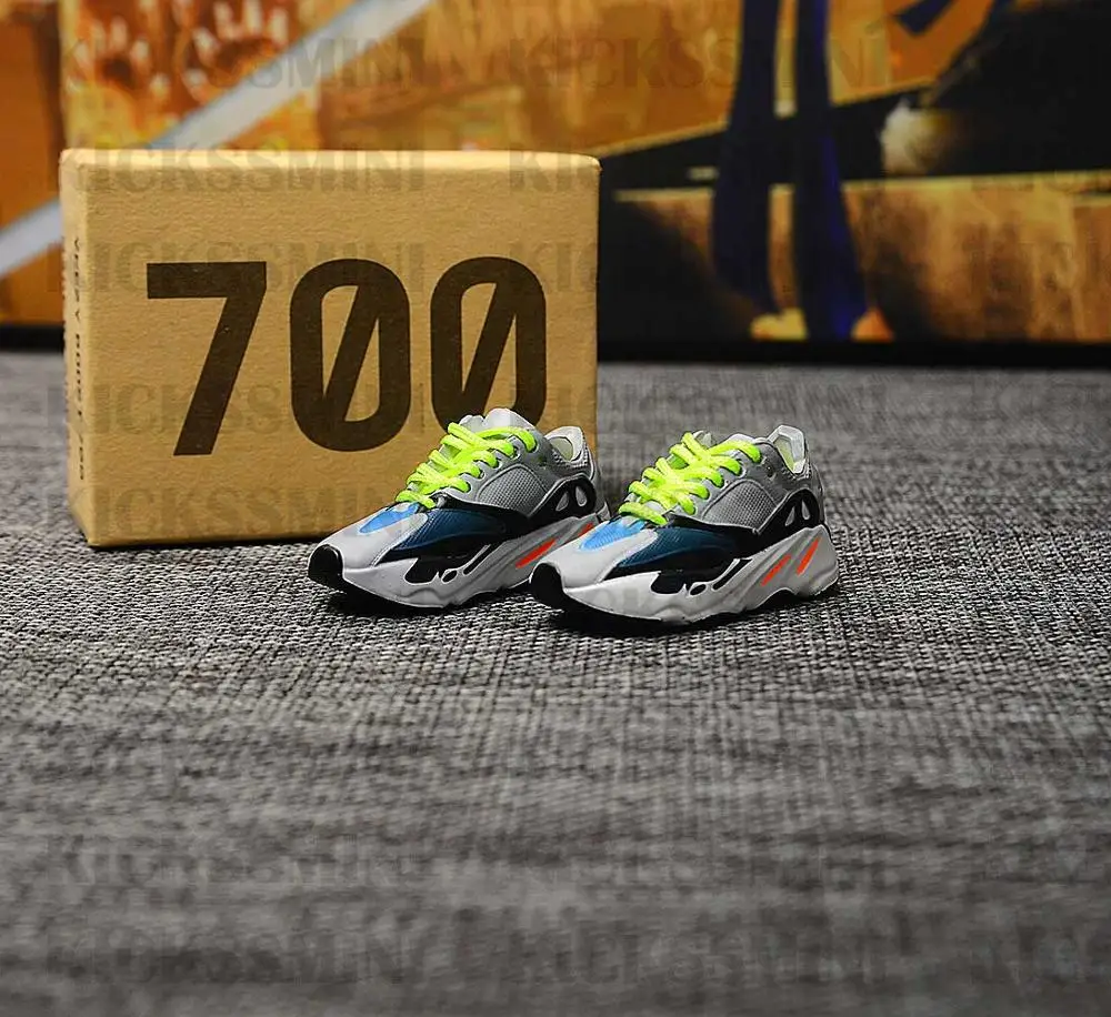 sk0700-10 a pair dropshipping 700 colors lace sneaker no keychain no hole 1/6 SCALE 3D Mini Sneaker JORDAN keychain doll accessory - Цвет: sk0700-10 a pair