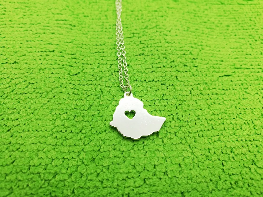 Ожерелье с надписью карта африканской страны | Украшения и аксессуары