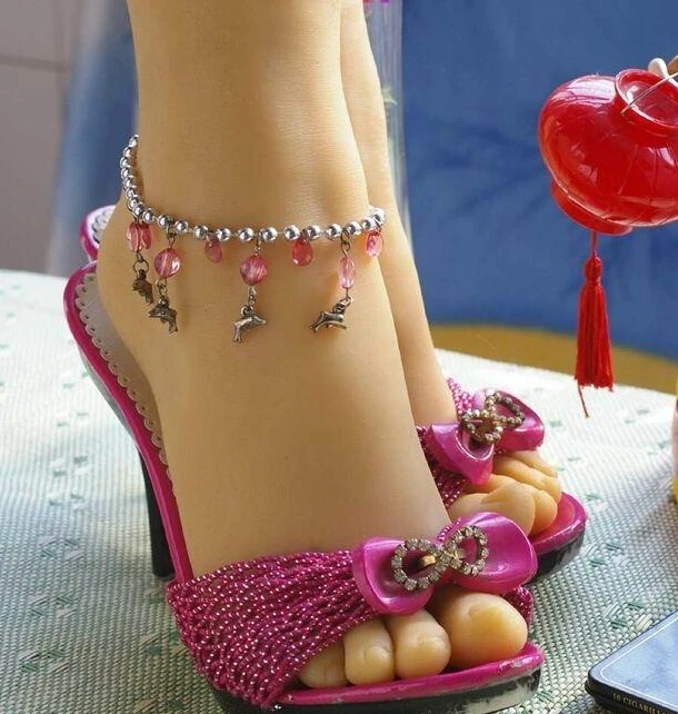Full silicone doll/cyber skin/lifelike sex toys/foot fetish toys/silicone feet doll/soft mannequin/feet toy/human foot |